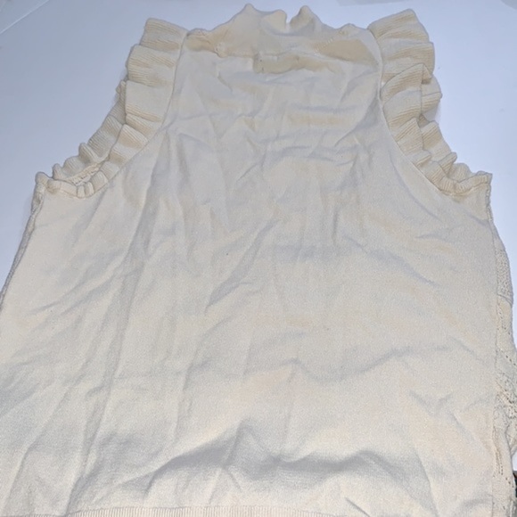 (S)- Who What Wear Women Crochet Halter Neck Sweater Vest- Birch‎ - Picture 3 of 6